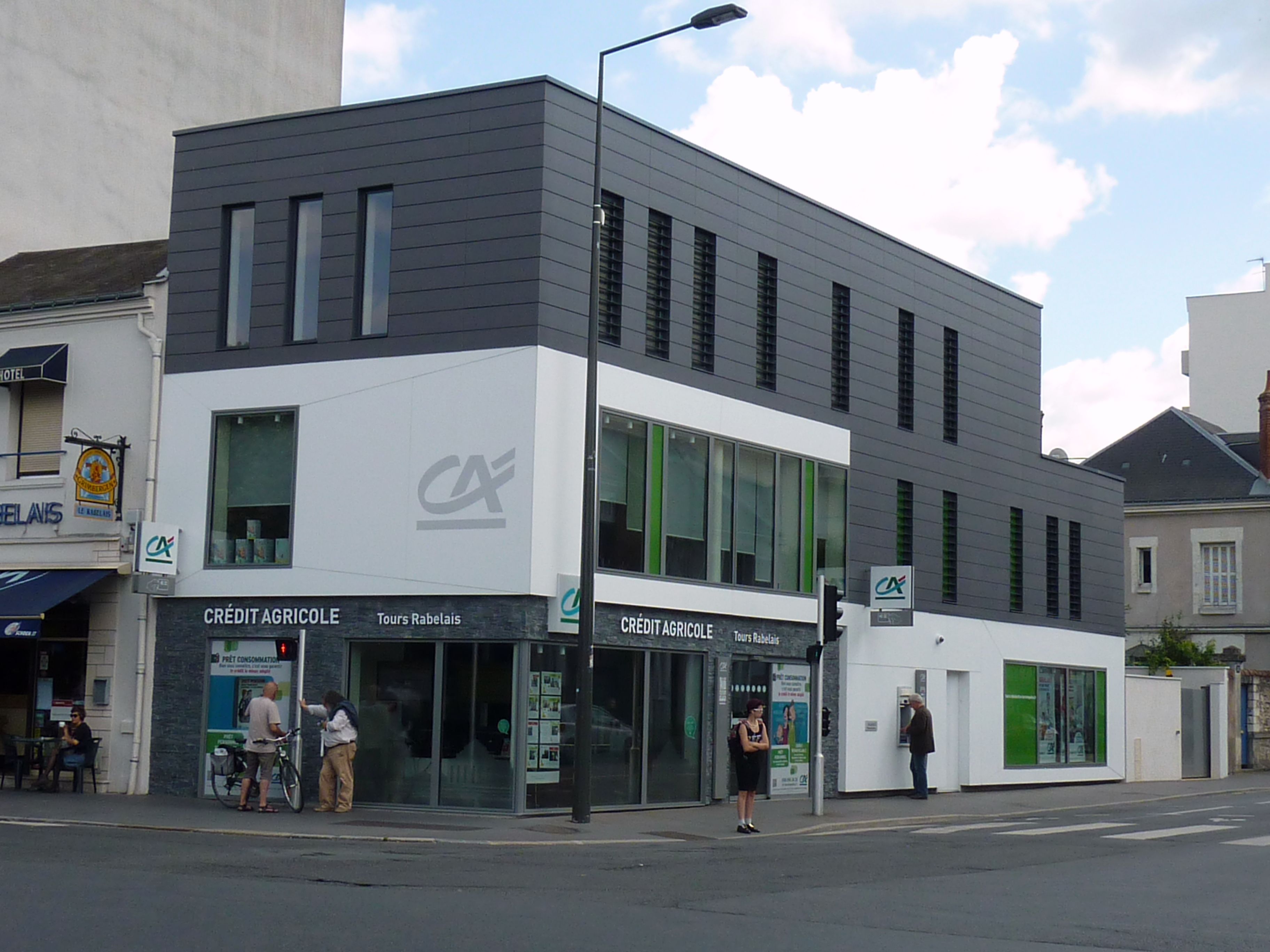 credit agricole quartier les fontaines tours